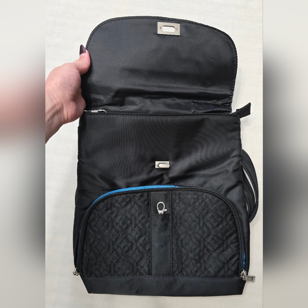Travelon Anti Theft Elegant Black Quilted Women's Bag - Picture 7 of 12